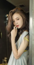 鼻头上有颗小痣的可爱女生jyong气质真实自拍，生活照写真图片