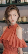 鼻头上有颗小痣的可爱女生jyong气质真实自拍，生活照写真图片