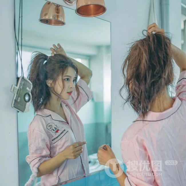 鼻头上有颗小痣的可爱女生jyong气质真实自拍，生活照写真图片