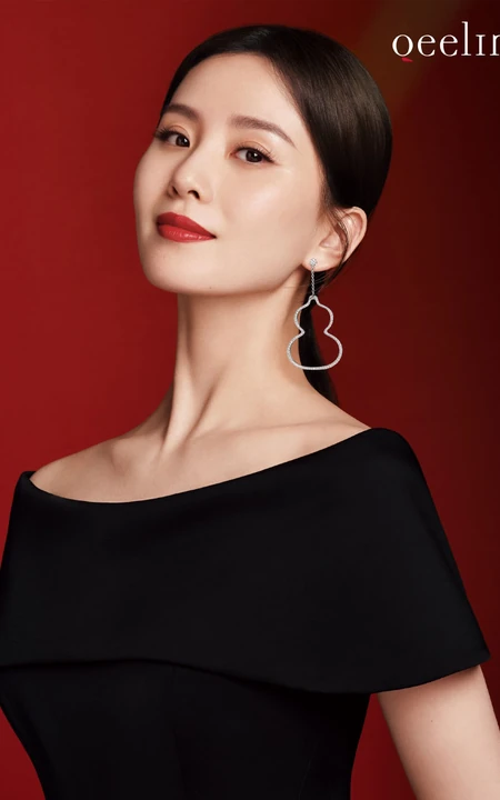刘诗诗黑色穿着写真，尽显优雅女人气质美丽