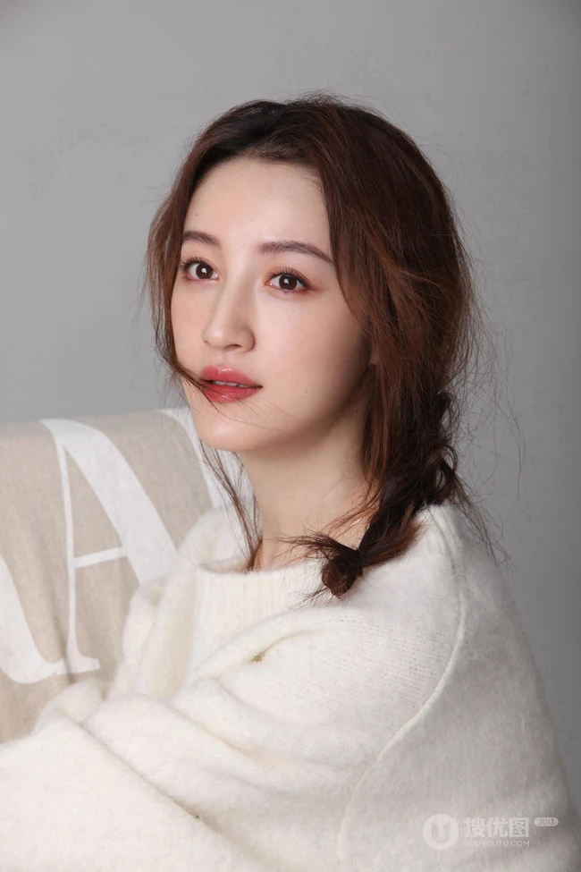 江西女明星杨懿休闲装扮元气满满高清写真