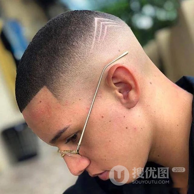线条感十足的刻痕男发，让你回头率飙升的个性帅气男士发型图片 第15张