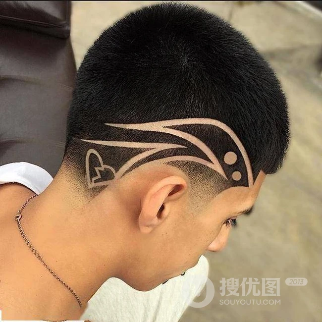 线条感十足的刻痕男发，让你回头率飙升的个性帅气男士发型图片 第5张