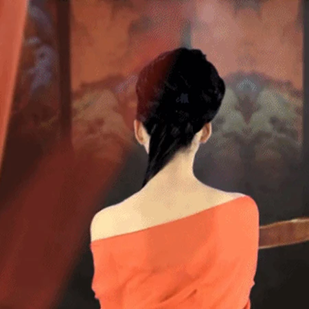 背对着你脱衣服的古装女生动态背影美图