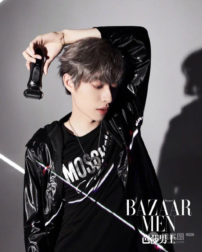 山东明星帅哥木子洋多套酷潮穿搭杂志写真图片