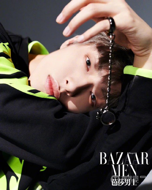 山东明星帅哥木子洋多套酷潮穿搭杂志写真图片