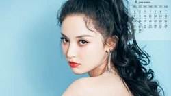 古力娜扎甜美卷发发型丸子头6月日历桌面壁纸图片