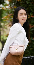 清新元气小女生周也白衣短裙唯美夏日街拍写真