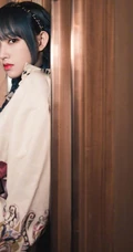 女生程潇个性时尚豹纹短裤写真图片
