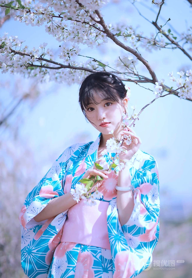樱花树下的和服少女清新唯美高清摄影艺术写真大图