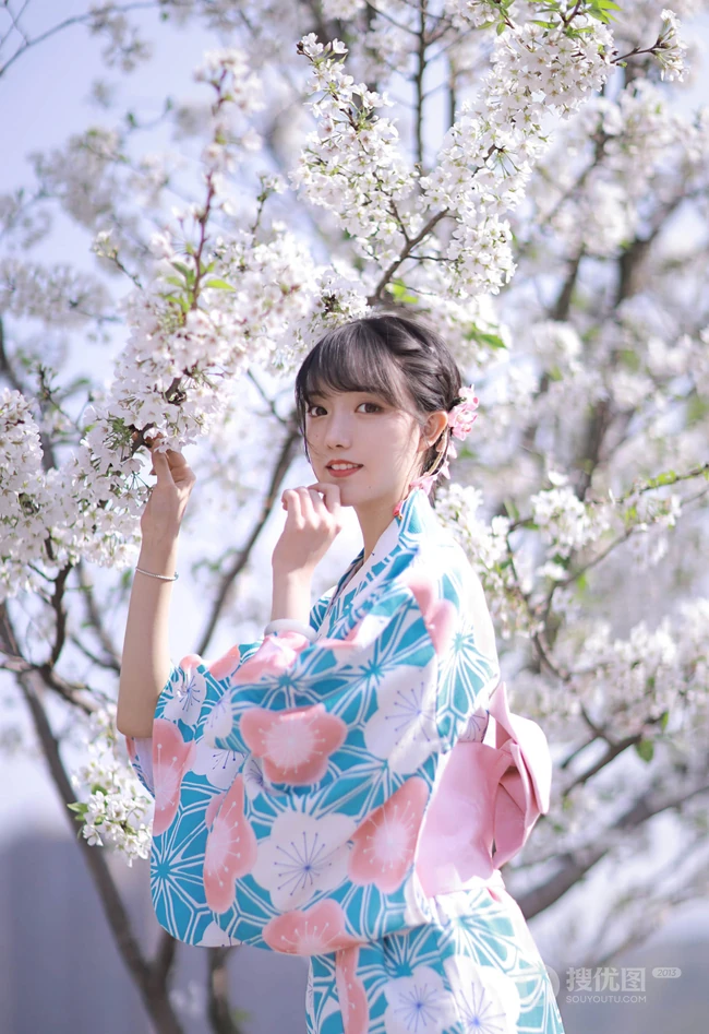 樱花树下的和服少女清新唯美高清摄影艺术写真大图