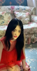 周洁琼拍摄写真花絮，多套服饰诠释甜美，清新，气质等不同风格