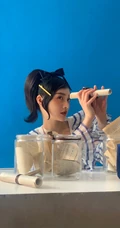 周洁琼拍摄写真花絮，多套服饰诠释甜美，清新，气质等不同风格