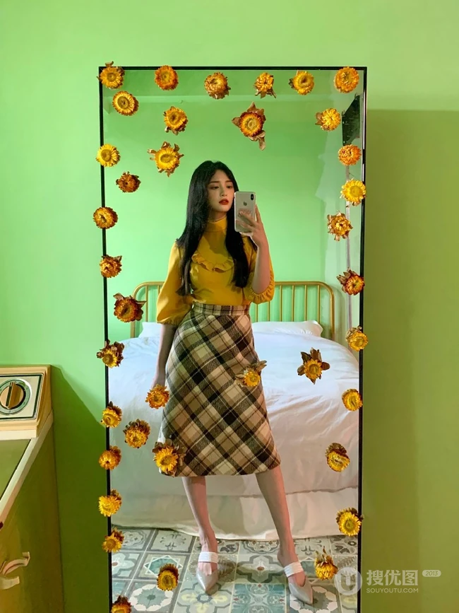周洁琼拍摄写真花絮，多套服饰诠释甜美，清新，气质等不同风格