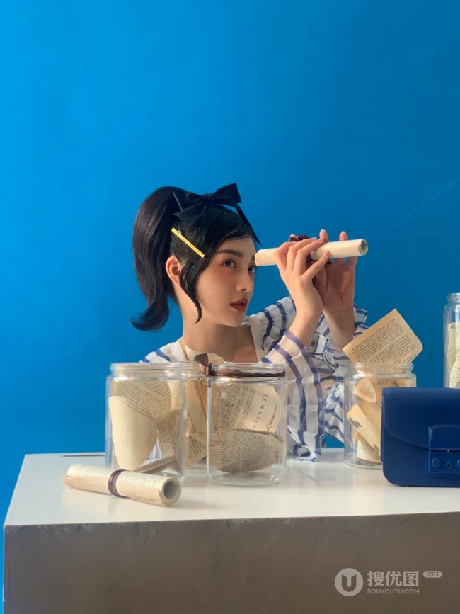 周洁琼拍摄写真花絮，多套服饰诠释甜美，清新，气质等不同风格