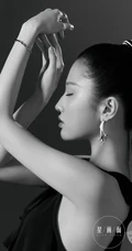 张慧雯最新杂志写真，长发女生和短发&ldquo;假小子&rdquo;之间不同变换