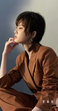 张慧雯最新杂志写真，长发女生和短发&ldquo;假小子&rdquo;之间不同变换