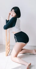 蜜桃臀妹子，清新短发韩国童颜女生佳人Rumi生活写真照图集