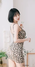 蜜桃臀妹子，清新短发韩国童颜女生佳人Rumi生活写真照图集