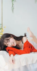 爱吃棒棒糖，泡泡糖的韩国大漂亮女生甜美可爱气质生活照图片