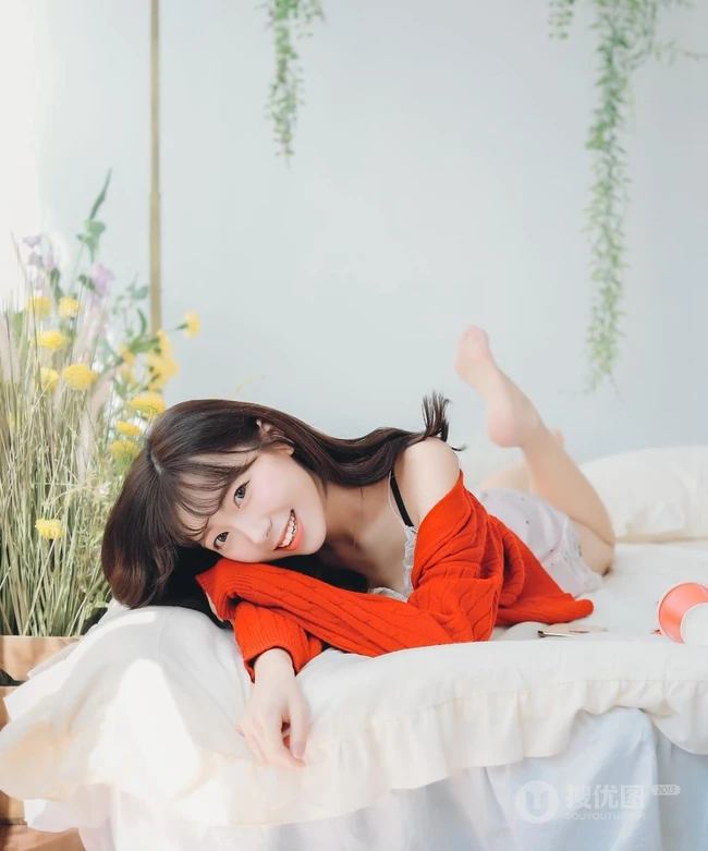 爱吃棒棒糖，泡泡糖的韩国大漂亮女生甜美可爱气质生活照图片