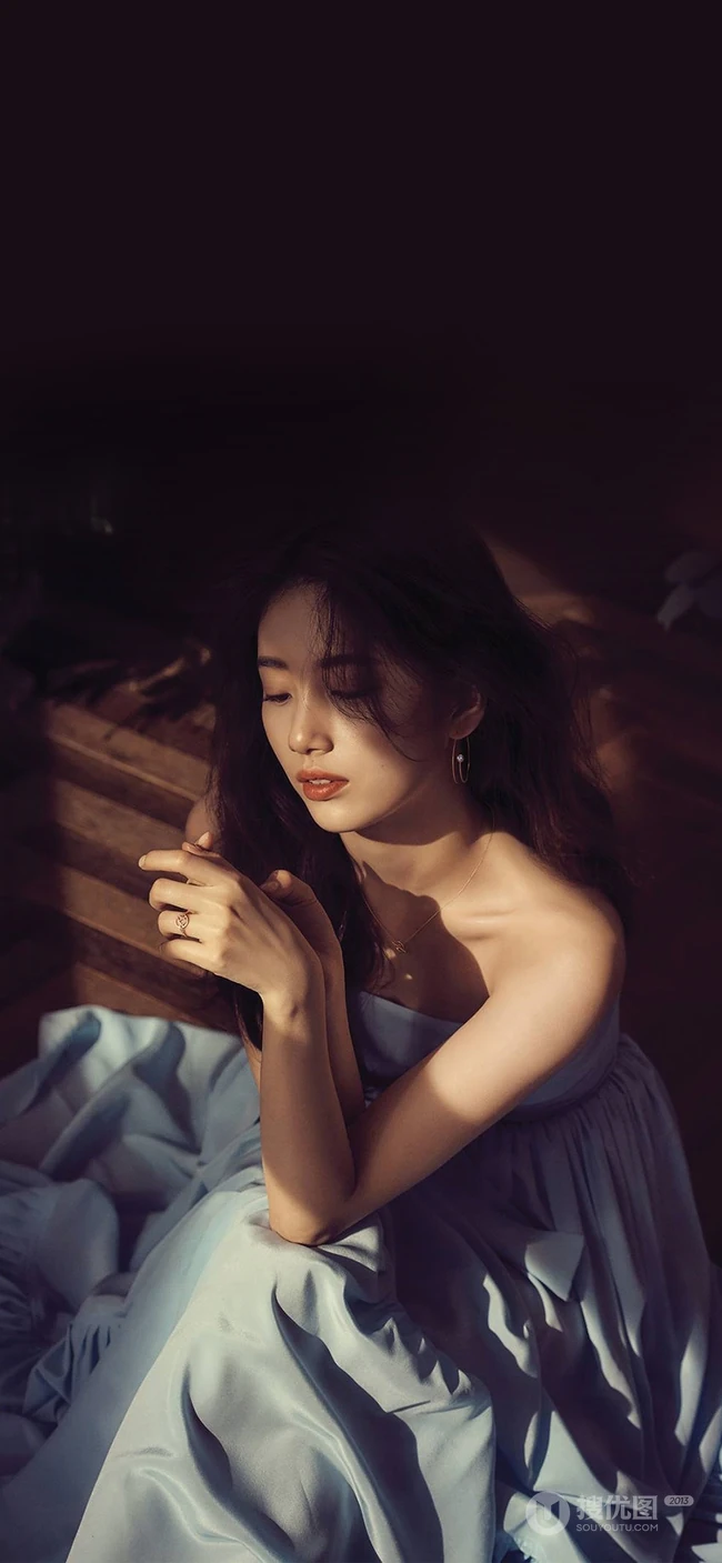 韩国明星裴秀智个人手机壁纸