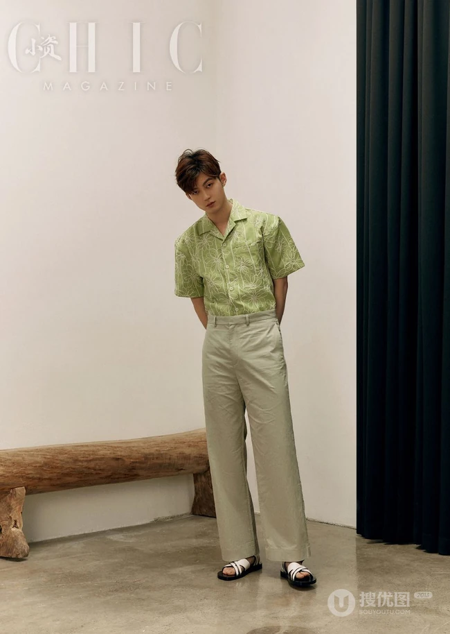上海帅哥董力多套时尚个性服饰穿着登杂志写真