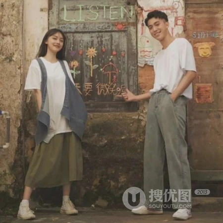 出门游玩，或旅游中的情侣头像真人一人一半甜到爆配对图片