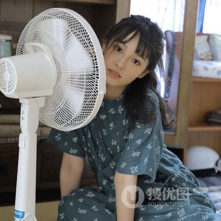 治愈系女生头像 可爱小清新可爱女生居家室内套图头像图片