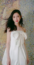 丰璟盛糖微博晒陈钰琪超有女人味优雅白裙写真图片