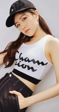 TheG视觉微博发布一组李兰迪最新时尚百变少女着装美照