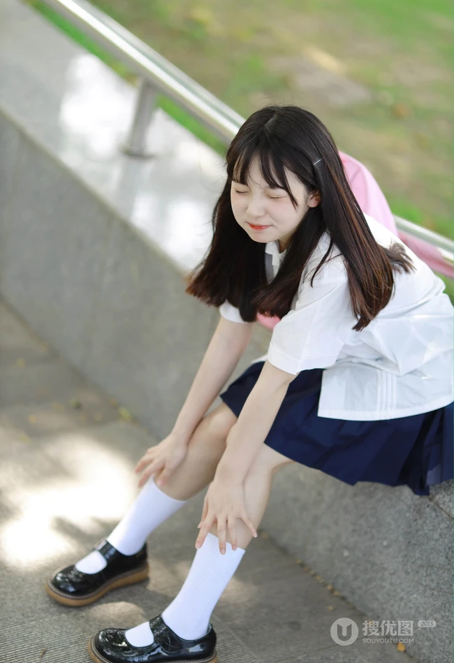 最爱这夏天，清新纯美制服学生妹子，小姑娘户外高清摄影写真集