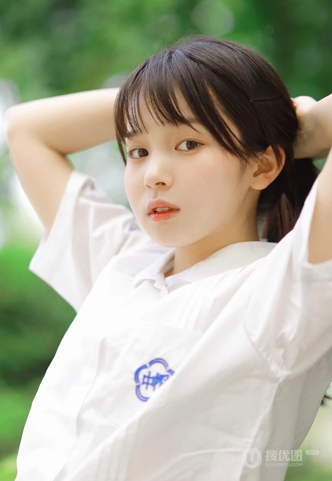 最爱这夏天，清新纯美制服学生妹子，小姑娘户外高清摄影写真集