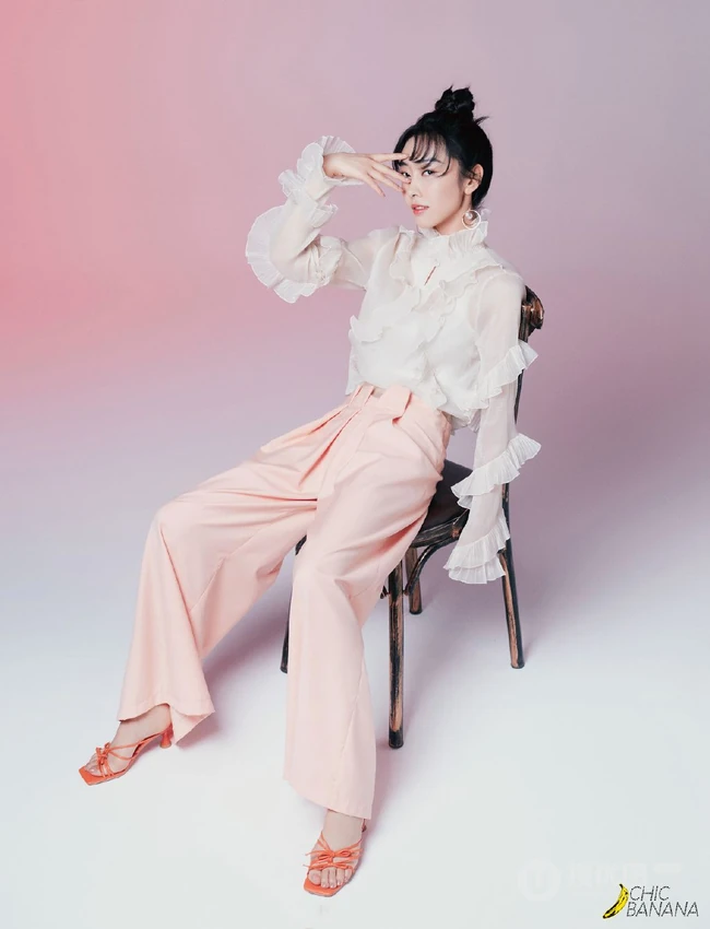 高清微距镜头下的宋茜超有女人味唯美写真图片