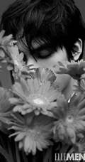 辽宁大连高个子帅哥明星宋威龙超帅气写真杂志图片