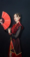 红尘笑，任飘摇，国风红装少女胡冰卿古装造型扮相写真图片