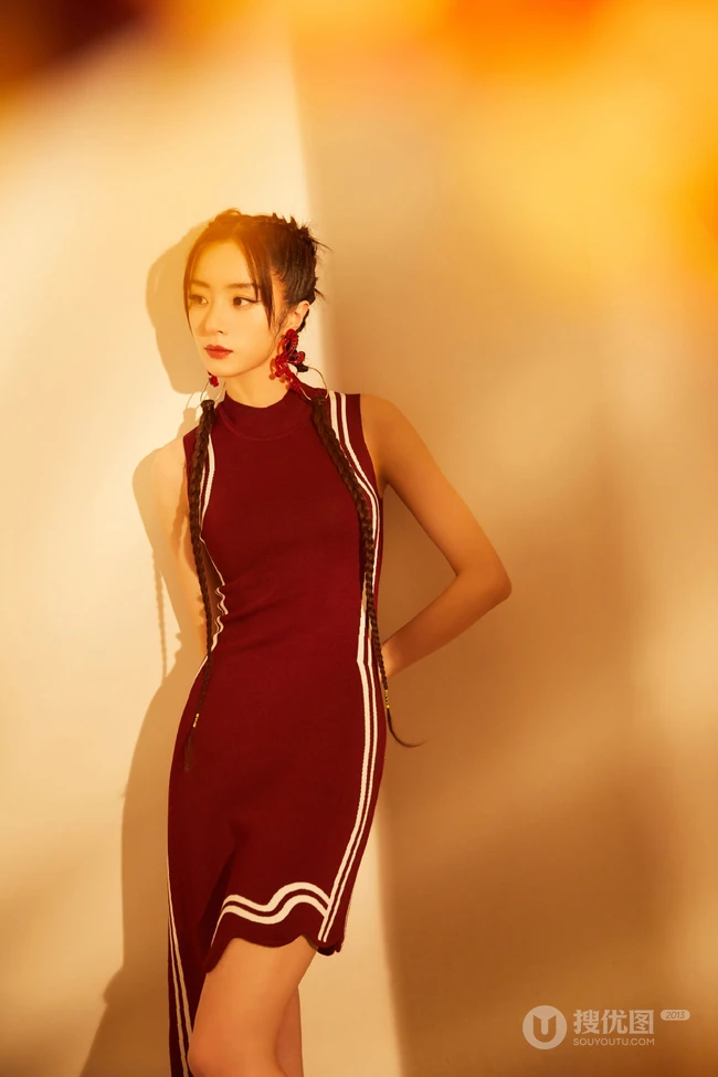 红尘笑，任飘摇，国风红装少女胡冰卿古装造型扮相写真图片