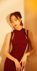 红尘笑，任飘摇，国风红装少女胡冰卿古装造型扮相写真图片