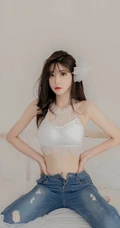 苗条身材却很有料啊，精选礼裙蕾丝家居服女生紧身牛仔裤写真图片