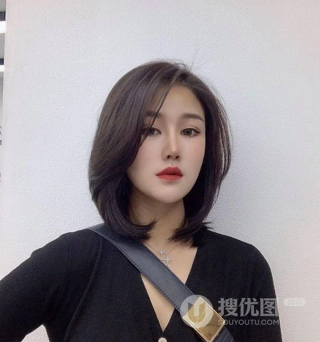 不挑脸型，好看，百搭又气质的&ldquo;锁骨发&rdquo;，2020最洋气的减龄发型图片 第3张