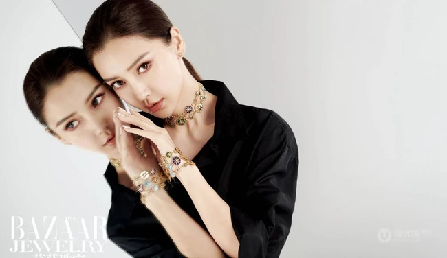 angelababy华贵优雅服装写真大片登杂志美照