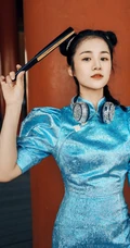 安悦溪双丸子头COS春丽造型北京故宫美拍写真图片