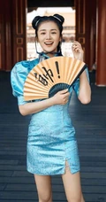 安悦溪双丸子头COS春丽造型北京故宫美拍写真图片