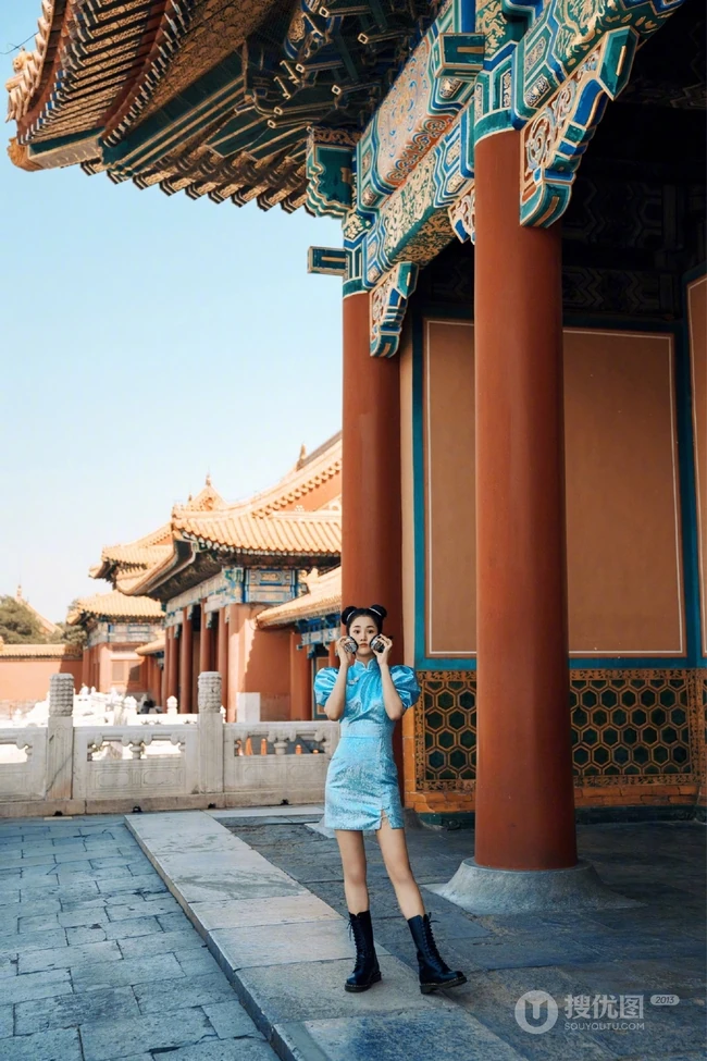 安悦溪双丸子头COS春丽造型北京故宫美拍写真图片