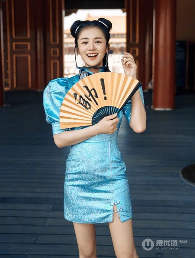 安悦溪双丸子头COS春丽造型北京故宫美拍写真图片