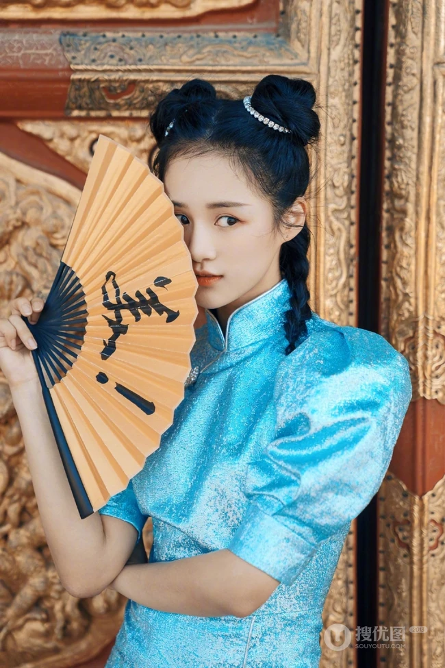 安悦溪双丸子头COS春丽造型北京故宫美拍写真图片
