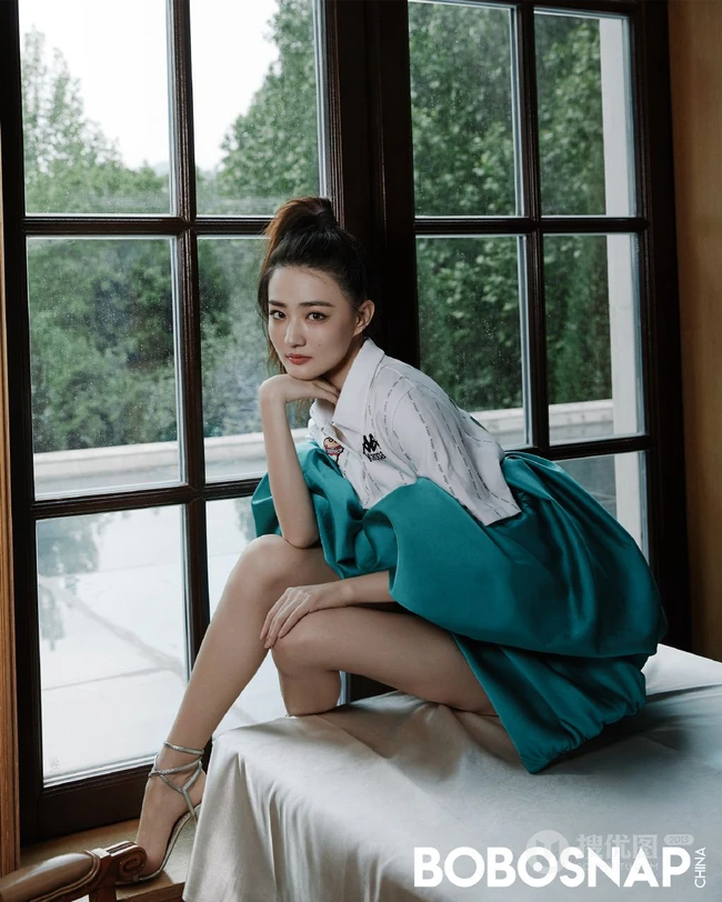 庄园中的少女心事，徐璐唯美庄园梦幻写真图片