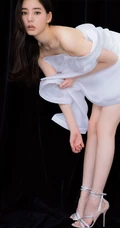 这才是腿玩年啊！神级气质女生新木优子绝美写真图片集