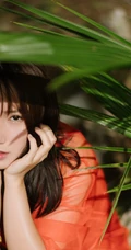 为何连眼神都可以如此气质，海边女孩热裤&红裙写真美图
