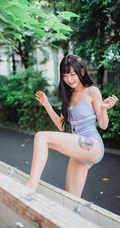 美好的六月，气质紧身肩带死库水长腿少女唯美街拍写真